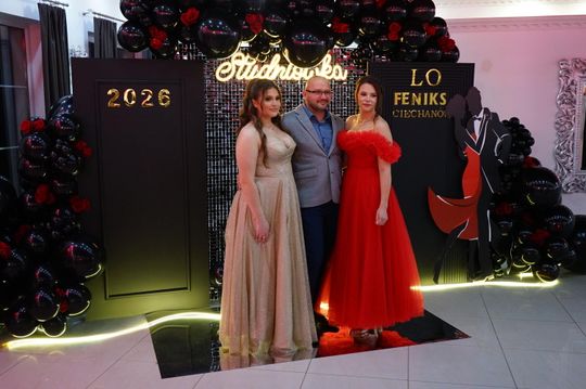 Studniówka 2026. Klasa mundurowa LO C-NB Fenix w Ciechanowie