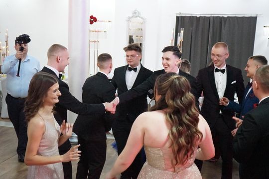 Studniówka 2026. Klasa mundurowa LO C-NB Fenix w Ciechanowie