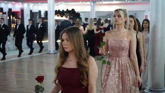 Studniówka 2026. Klasa mundurowa LO C-NB Fenix w Ciechanowie