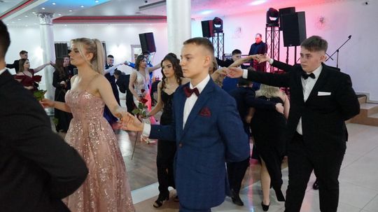 Studniówka 2026. Klasa mundurowa LO C-NB Fenix w Ciechanowie