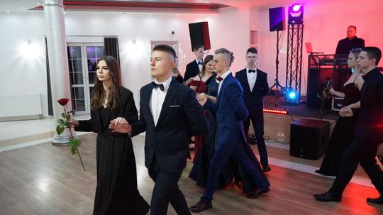 Studniówka 2026. Klasa mundurowa LO C-NB Fenix w Ciechanowie