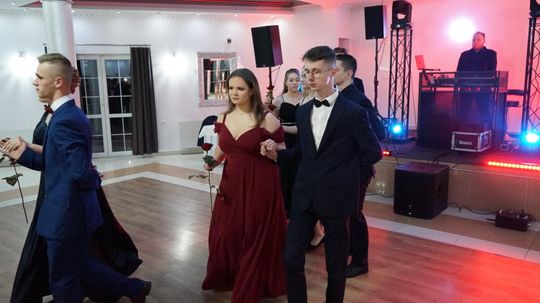 Studniówka 2026. Klasa mundurowa LO C-NB Fenix w Ciechanowie