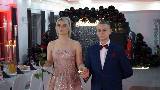 Studniówka 2026. Klasa mundurowa LO C-NB Fenix w Ciechanowie