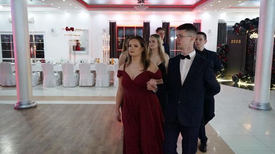 Studniówka 2026. Klasa mundurowa LO C-NB Fenix w Ciechanowie