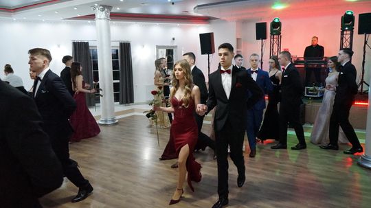 Studniówka 2026. Klasa mundurowa LO C-NB Fenix w Ciechanowie