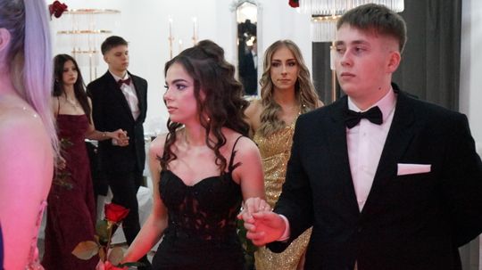 Studniówka 2026. Klasa mundurowa LO C-NB Fenix w Ciechanowie