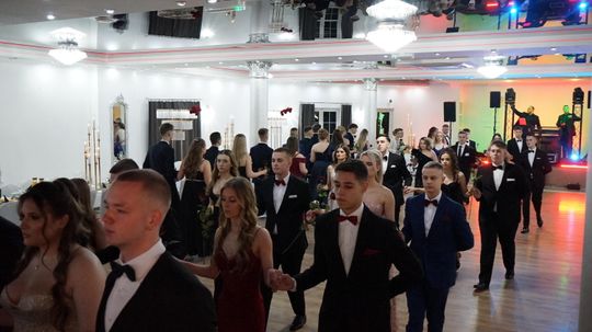 Studniówka 2026. Klasa mundurowa LO C-NB Fenix w Ciechanowie