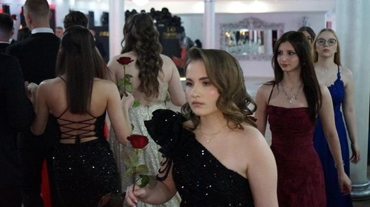 Studniówka 2026. Klasa mundurowa LO C-NB Fenix w Ciechanowie