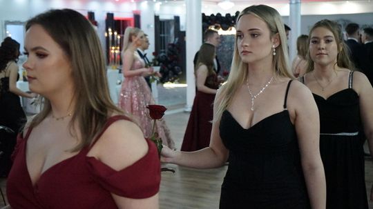 Studniówka 2026. Klasa mundurowa LO C-NB Fenix w Ciechanowie