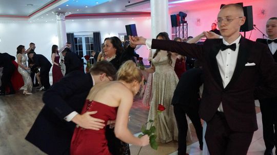 Studniówka 2026. Klasa mundurowa LO C-NB Fenix w Ciechanowie