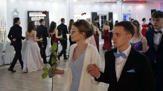 Studniówka 2026. Klasa mundurowa LO C-NB Fenix w Ciechanowie