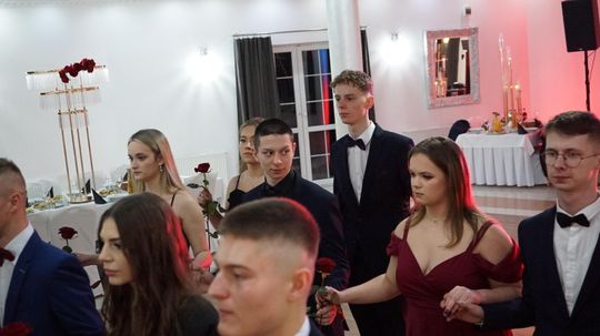 Studniówka 2026. Klasa mundurowa LO C-NB Fenix w Ciechanowie