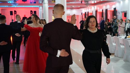 Studniówka 2026. Klasa mundurowa LO C-NB Fenix w Ciechanowie