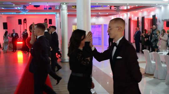 Studniówka 2026. Klasa mundurowa LO C-NB Fenix w Ciechanowie