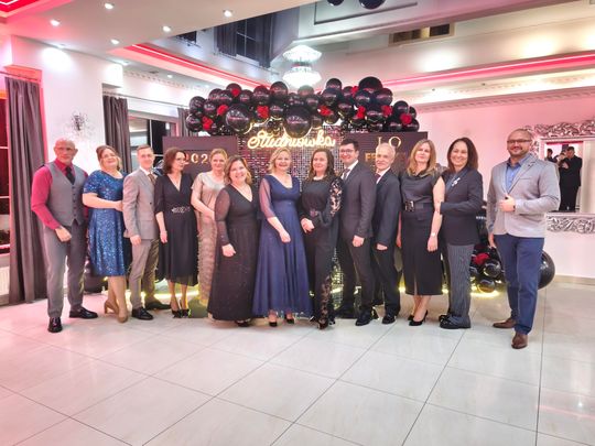 Studniówka 2026. Klasa mundurowa LO C-NB Fenix w Ciechanowie