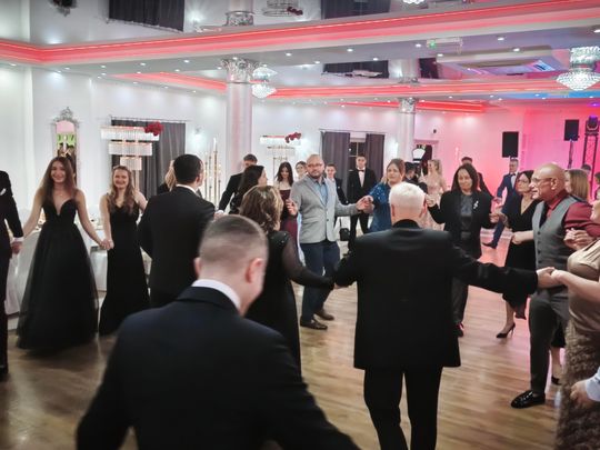 Studniówka 2026. Klasa mundurowa LO C-NB Fenix w Ciechanowie