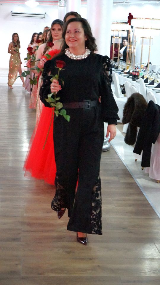 Studniówka 2026. Klasa mundurowa LO C-NB Fenix w Ciechanowie