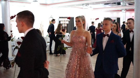 Studniówka 2026. Klasa mundurowa LO C-NB Fenix w Ciechanowie