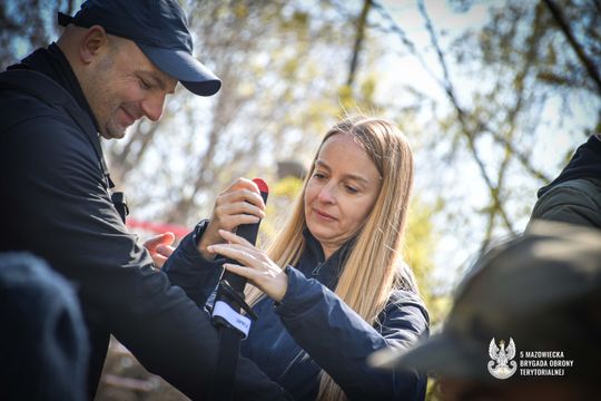 Cywile na szkoleniu wojskowym w jednostce