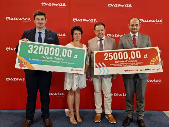 Podpisanie umów przez pana Marszałka Adama Struzika z samorządami