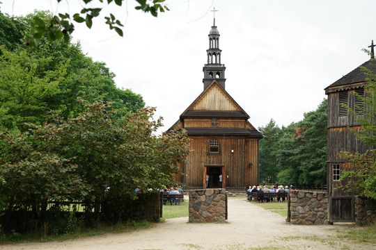 Miodobranie w Sierpcu 2026. Pokazy pszczelarskie i dawne rzemiosło w skansenie