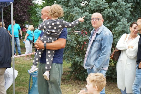 Piknik rodzinny za halą MOSiR w Ciechanowie