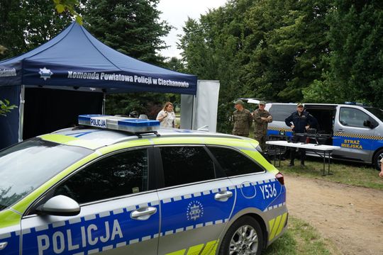 Piknik rodzinny za halą MOSiR w Ciechanowie