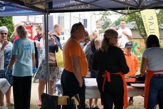 Piknik rodzinny za halą MOSiR w Ciechanowie