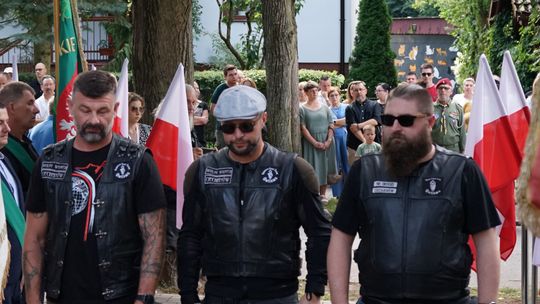 Uczestnicy obchodów 82. rocznicy Powstania Warszawskiego w Ciechanowie