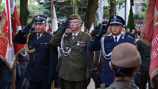 Uczestnicy obchodów 82. rocznicy Powstania Warszawskiego w Ciechanowie