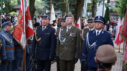 Uczestnicy obchodów 82. rocznicy Powstania Warszawskiego w Ciechanowie