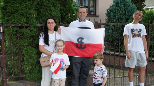 Uczestnicy obchodów 82. rocznicy Powstania Warszawskiego w Ciechanowie
