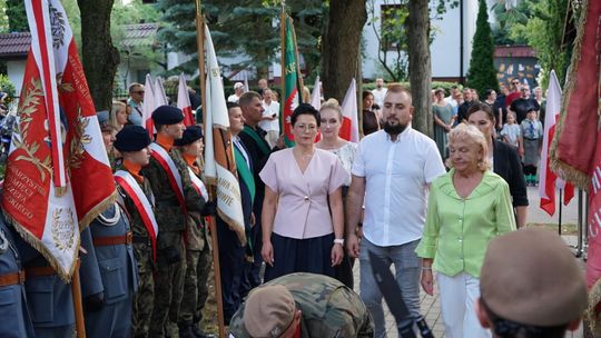 Uczestnicy obchodów 82. rocznicy Powstania Warszawskiego w Ciechanowie