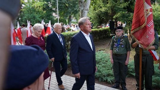 Uczestnicy obchodów 82. rocznicy Powstania Warszawskiego w Ciechanowie