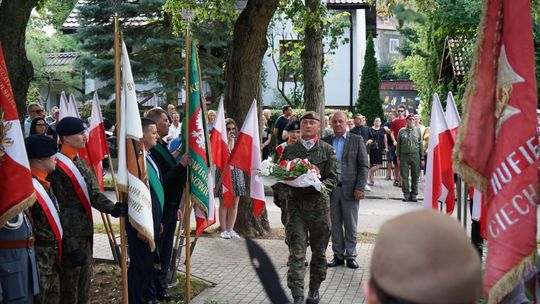 Uczestnicy obchodów 82. rocznicy Powstania Warszawskiego w Ciechanowie