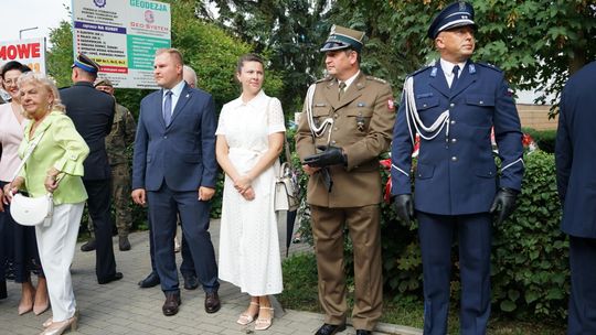 Uczestnicy obchodów 82. rocznicy Powstania Warszawskiego w Ciechanowie