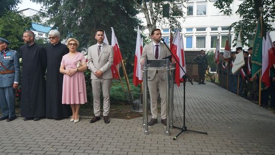 Uczestnicy obchodów 82. rocznicy Powstania Warszawskiego w Ciechanowie