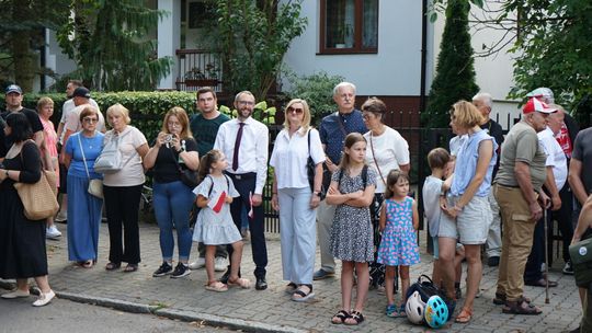 Uczestnicy obchodów 82. rocznicy Powstania Warszawskiego w Ciechanowie