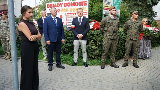 Uczestnicy obchodów 82. rocznicy Powstania Warszawskiego w Ciechanowie