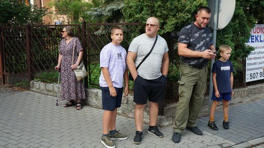 Uczestnicy obchodów 82. rocznicy Powstania Warszawskiego w Ciechanowie