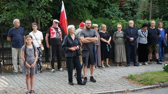 Uczestnicy obchodów 82. rocznicy Powstania Warszawskiego w Ciechanowie