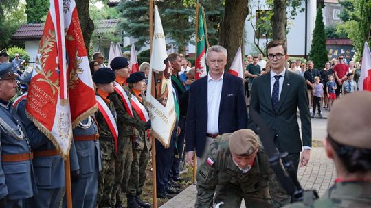 Uczestnicy obchodów 82. rocznicy Powstania Warszawskiego w Ciechanowie