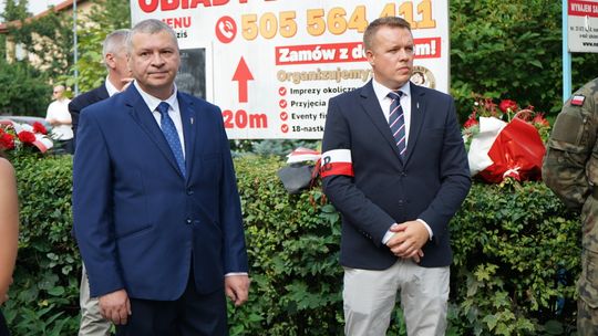 Uczestnicy obchodów 82. rocznicy Powstania Warszawskiego w Ciechanowie