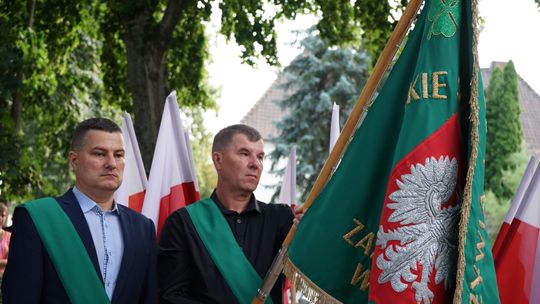 Uczestnicy obchodów 82. rocznicy Powstania Warszawskiego w Ciechanowie