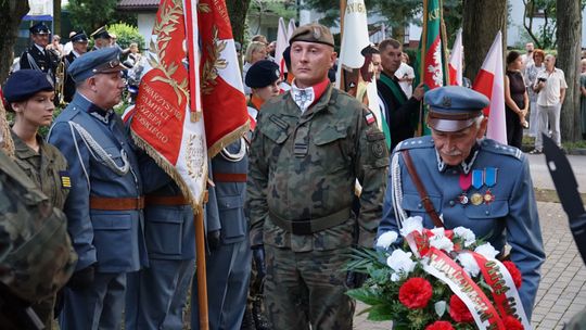 Uczestnicy obchodów 82. rocznicy Powstania Warszawskiego w Ciechanowie