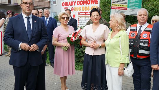 Uczestnicy obchodów 82. rocznicy Powstania Warszawskiego w Ciechanowie