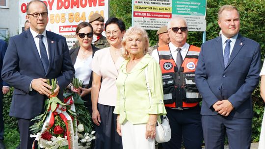 Uczestnicy obchodów 82. rocznicy Powstania Warszawskiego w Ciechanowie