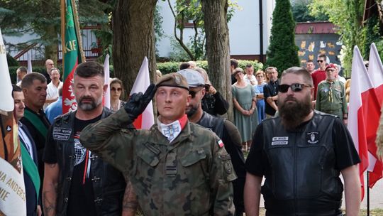 Uczestnicy obchodów 82. rocznicy Powstania Warszawskiego w Ciechanowie